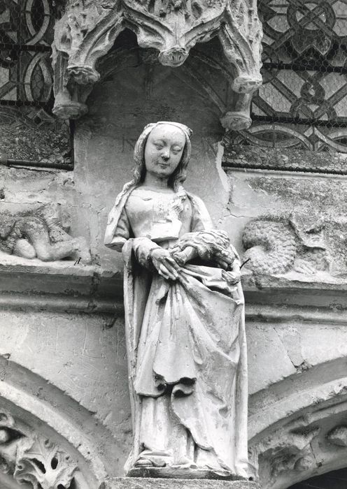 statue : Vierge à l’Enfant