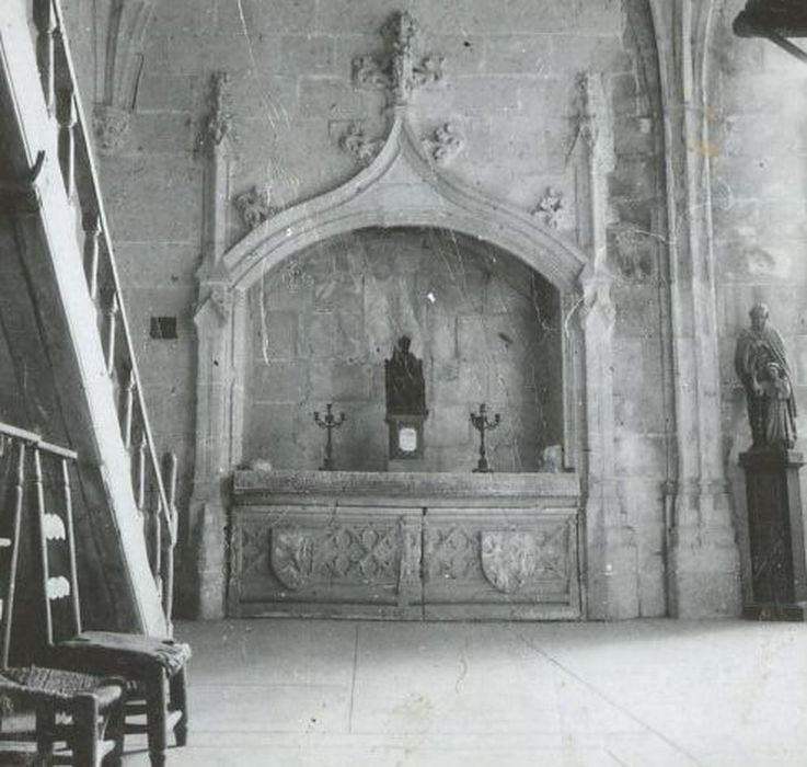 tombeau de Jean du Plessis, seigneur de Parnay et de Michelle du Clausis, sa femme