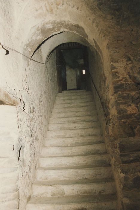 aile latérale sud, escalier