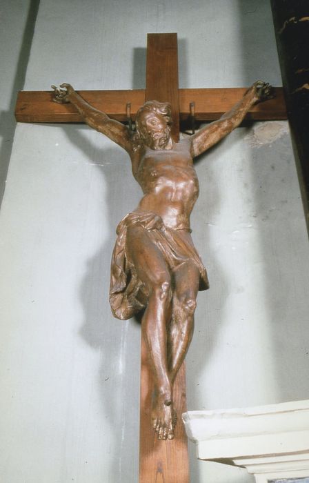 statue : Christ en bois