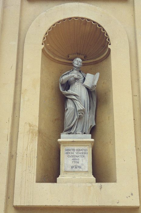 statue : Saint Ignace