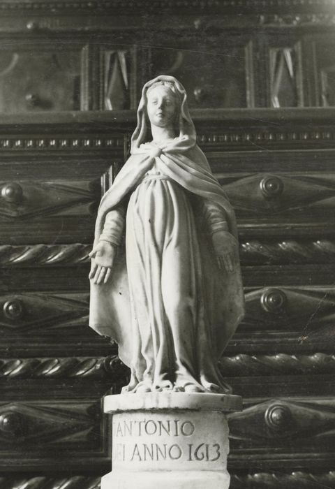 statue (statuette) : Vierge de l’Immaculée Conception