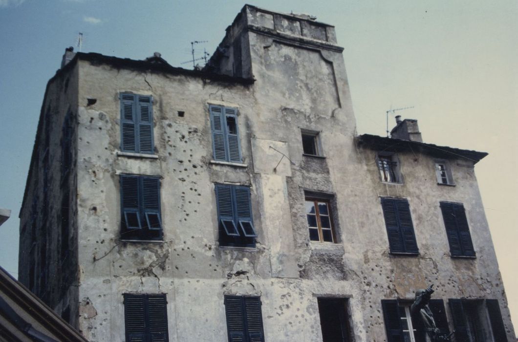 façade sud, vue partielle