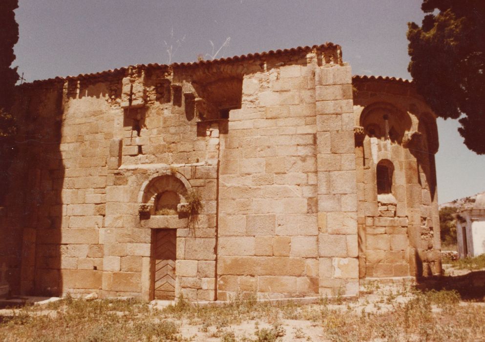 façade latérale sud, vue partielle