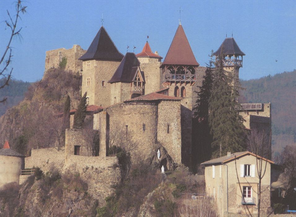 vue générale du château depuis l’Est