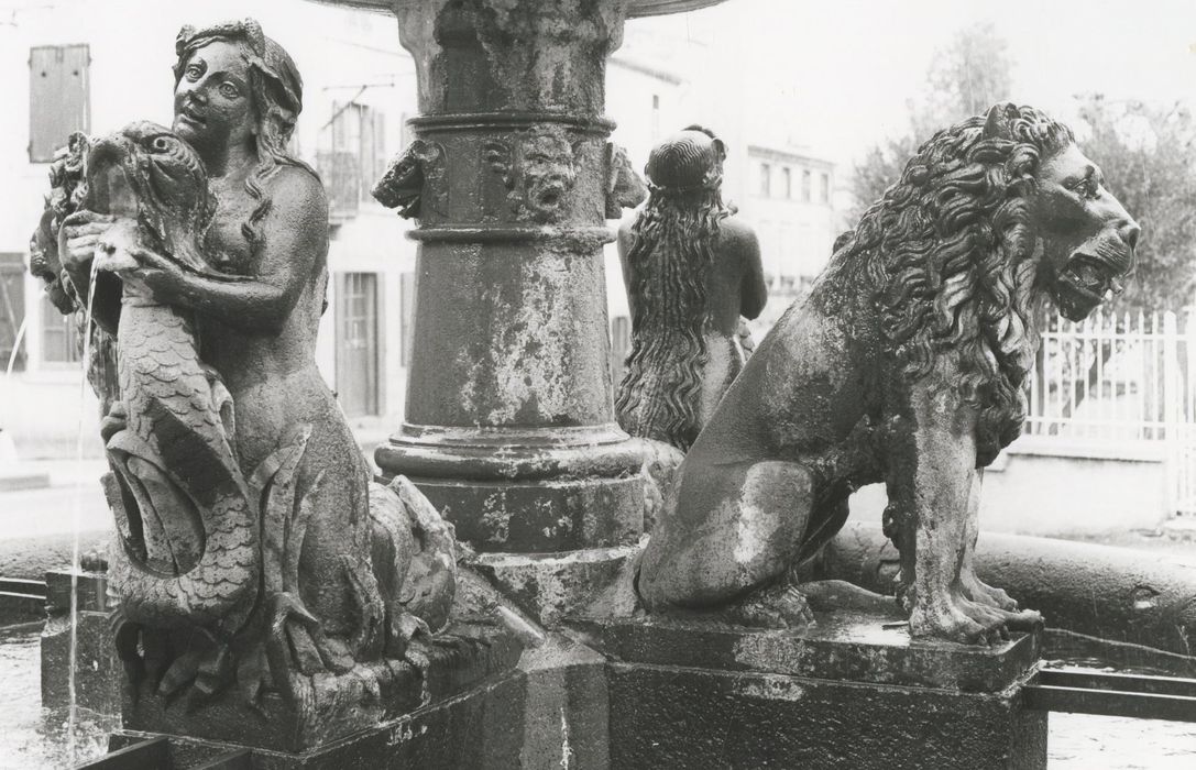 vue partielle des éléments sculptés
