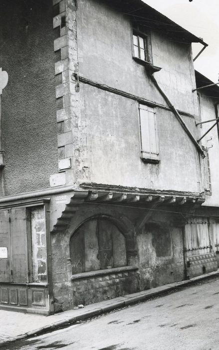 façade sur la rue de l’Hôtel de Ville