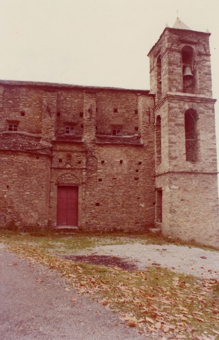 façade latérale sud-est, vue partielle