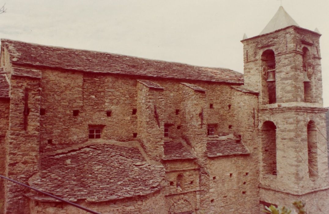 façade latérale sud-est, vue partielle