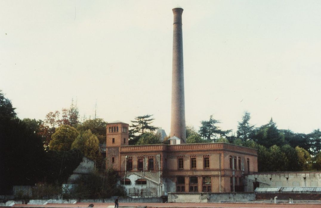 vue générale des bâtiments depuis le Sud-Est