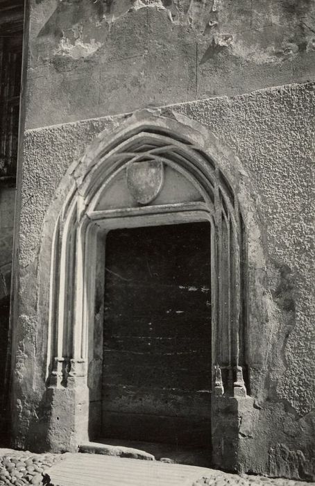 porte d’accès sur rue