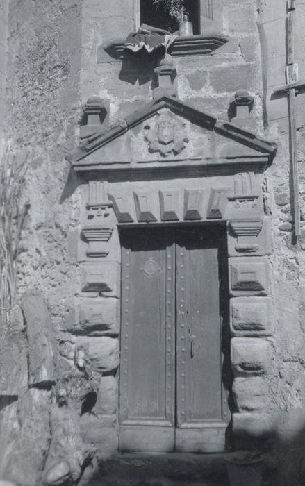 porte d’accès sur rue