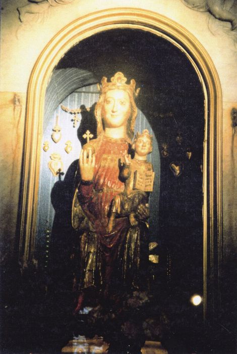 statue : Vierge à l'Enfant dite Notre-Dame-de-Fenestres (photocopie numérisée) - © Ministère de la Culture (France), Médiathèque du patrimoine et de la photographie, tous droits réservés
