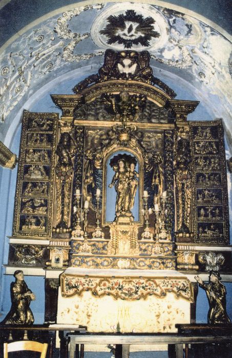 autel et retable de la Vierge-du-Rosaire, tabernacle, gradin, statue : Vierge à l'Enfant (photocopie numérisée) - © Ministère de la Culture (France), Médiathèque du patrimoine et de la photographie, tous droits réservés