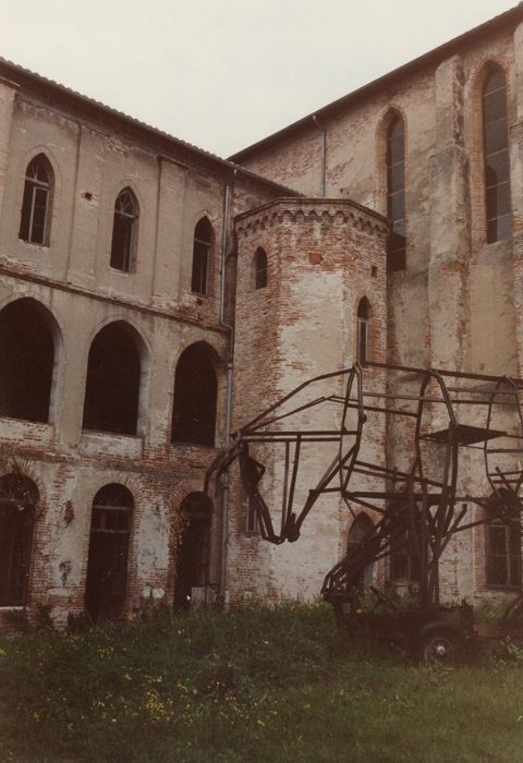 petit séminaire, façades sur cour, vue partielle