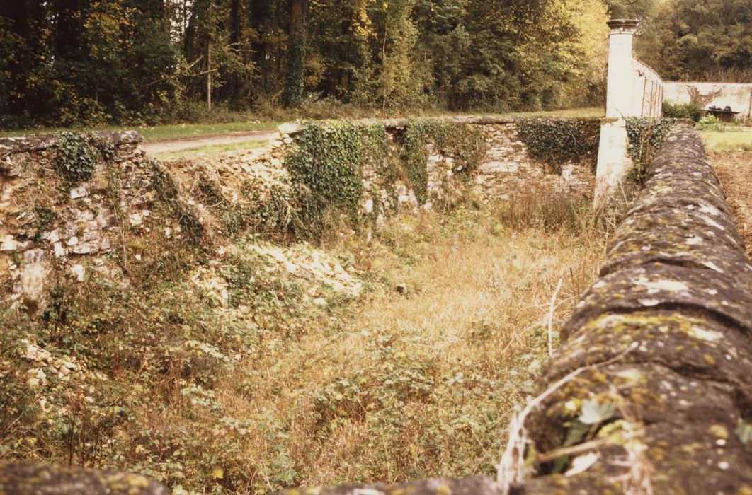 saut-de-loup, vue partielle