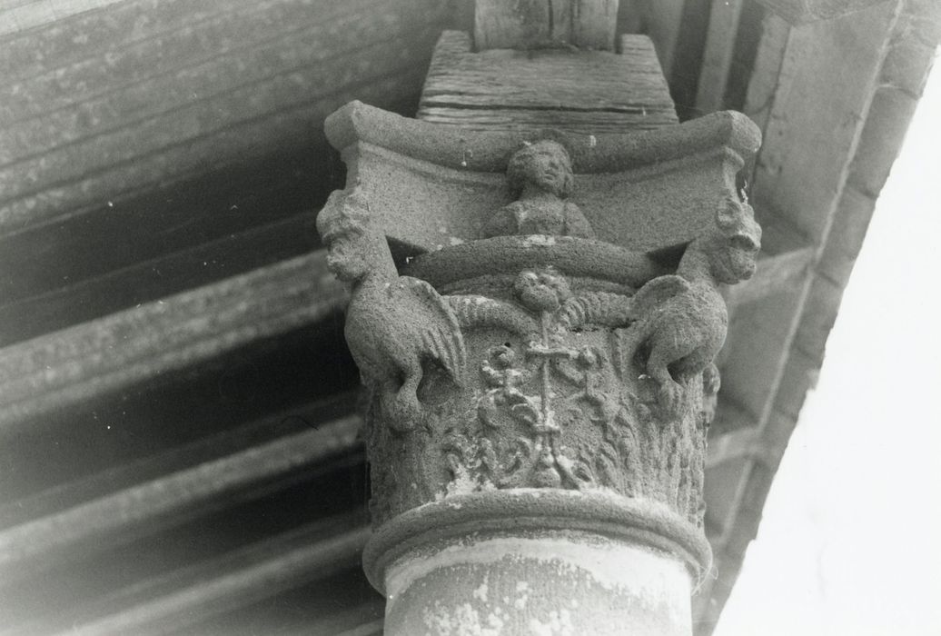 Lavoir, détail d’un chapiteau