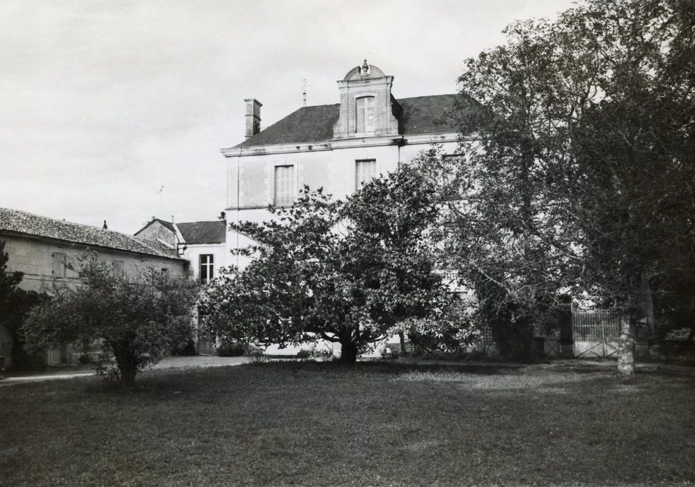 bâtiment annexe, façade ouest