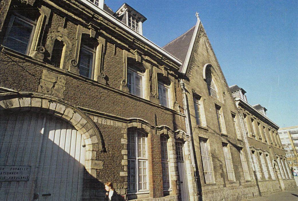 façade sur rue (photocopie numérisée)