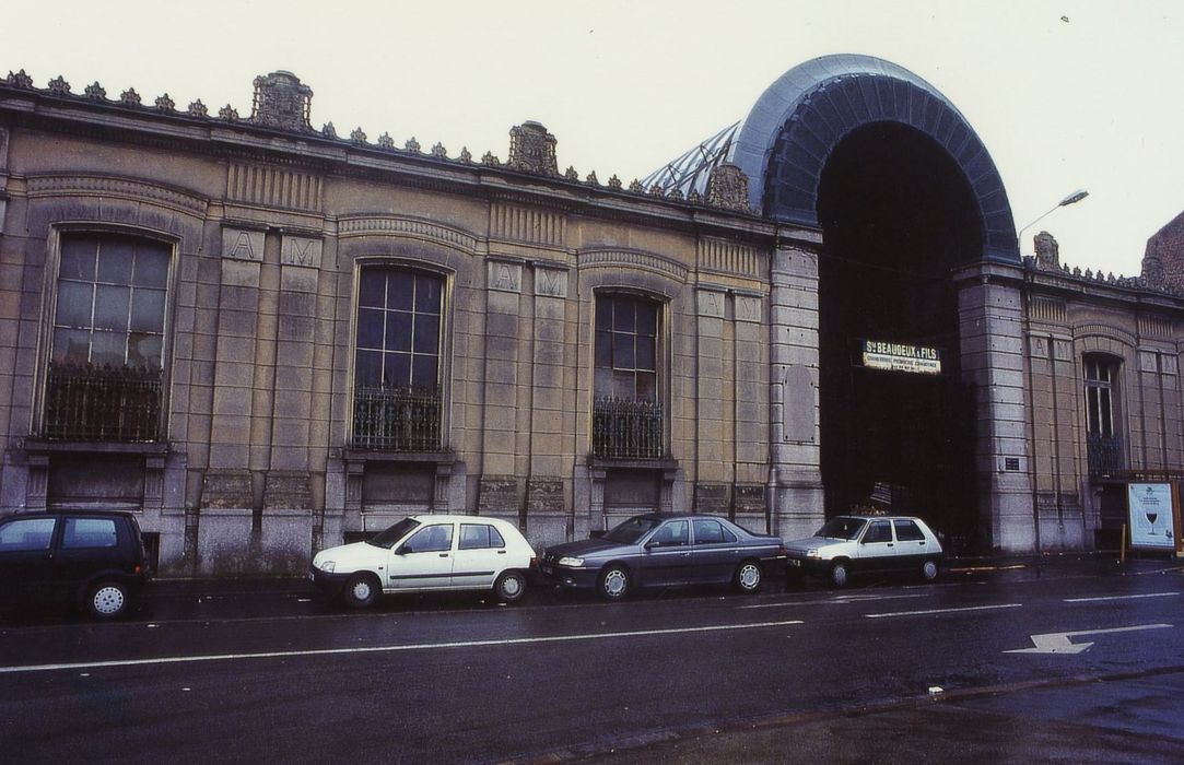 façade sur la rue de la Gare