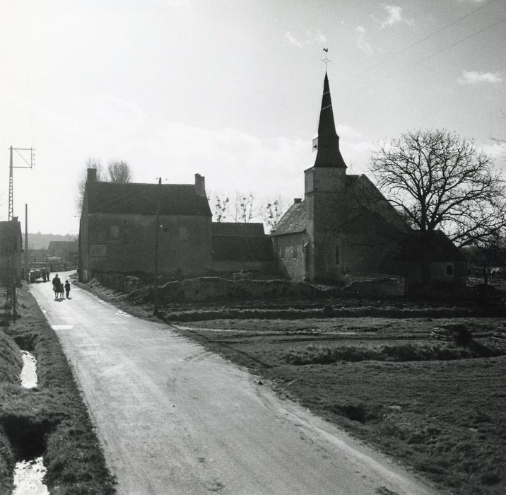 vue générale de l’église dans son environnement depuis le Nord