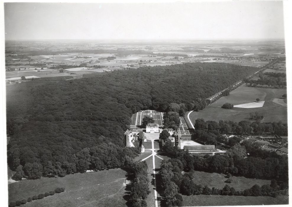 vue aérienne des bâtiments dans leur environnement