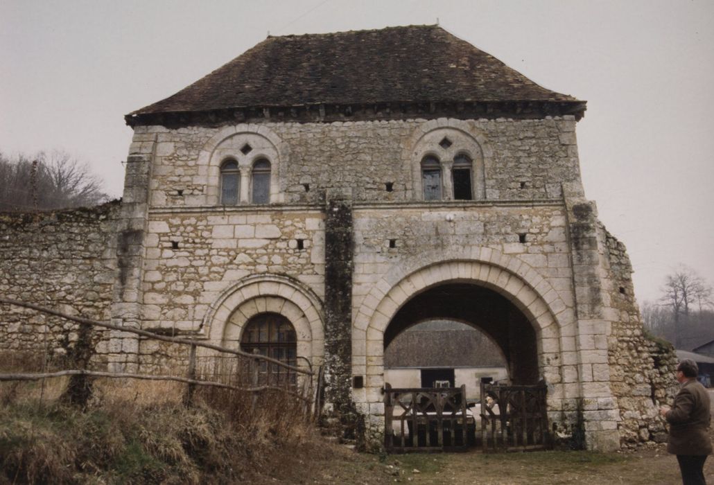 porterie, façade ouest