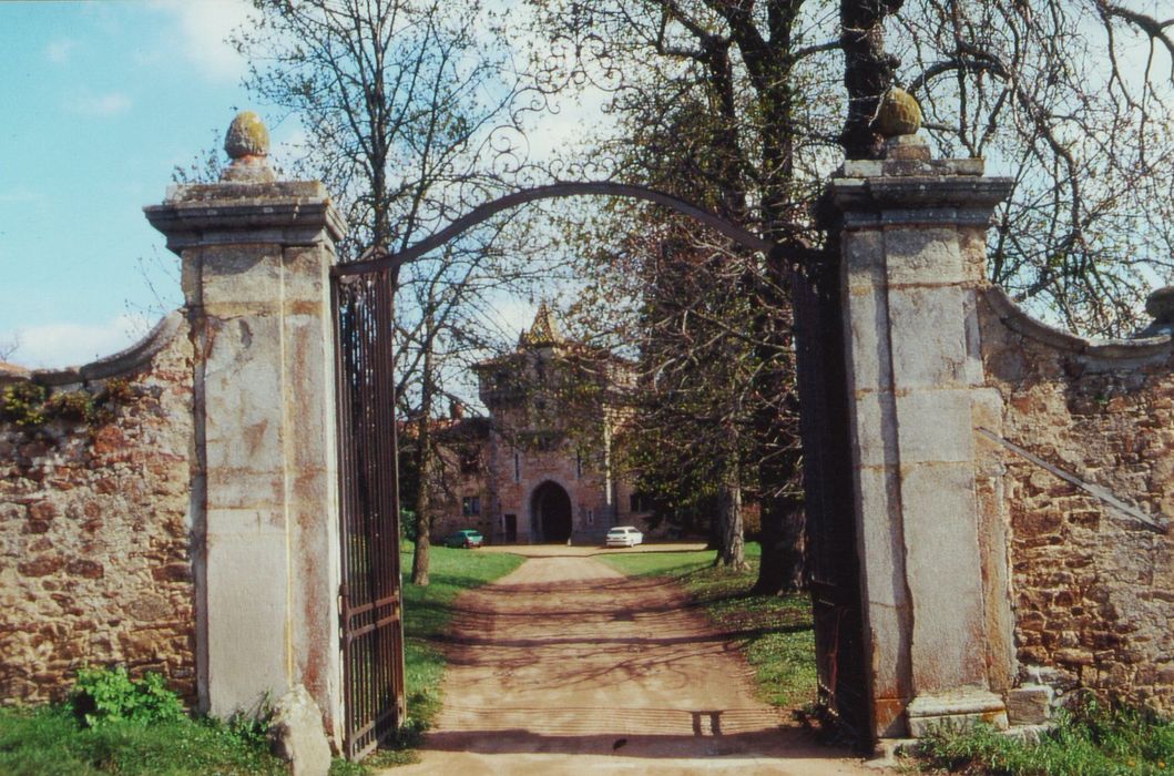 grille d’accès sud-ouest