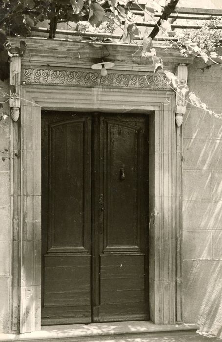 façade sur jardin, porte d’accès