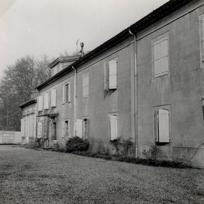 façade sur cour