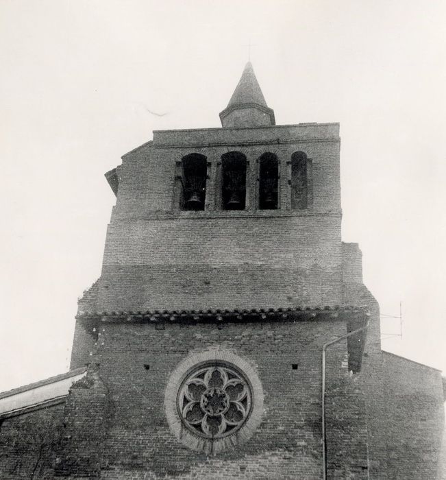 façade nord-ouest, vue partielle