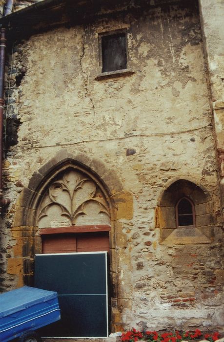 chapelle, façade sur cour