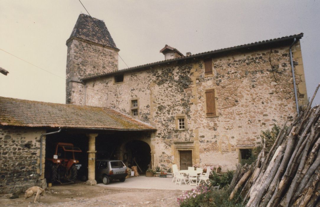 logis, façade ouest sur cour