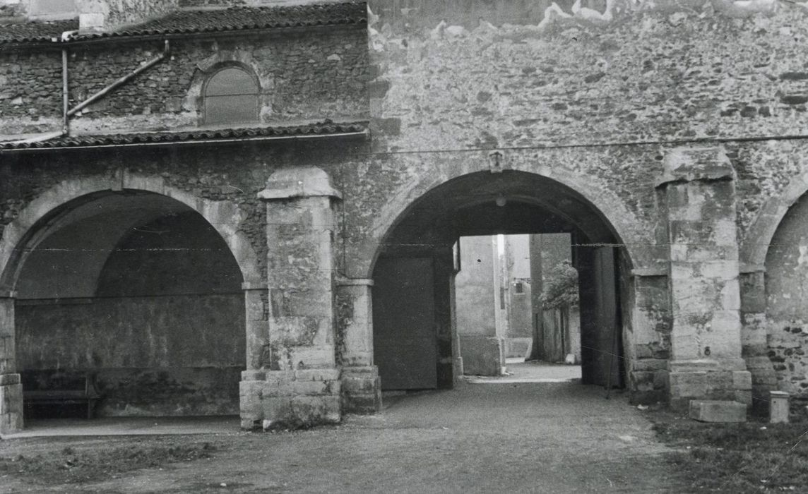 cloître, aile sud, vue partielle