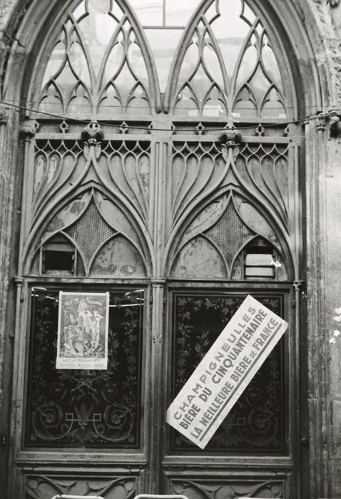 porte d’accès sur rue