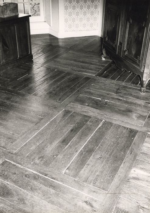 1er étage, chambre, vue partielle du parquet