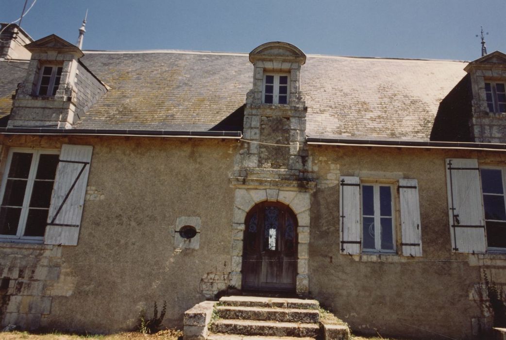 façade sud-ouest, vue partielle