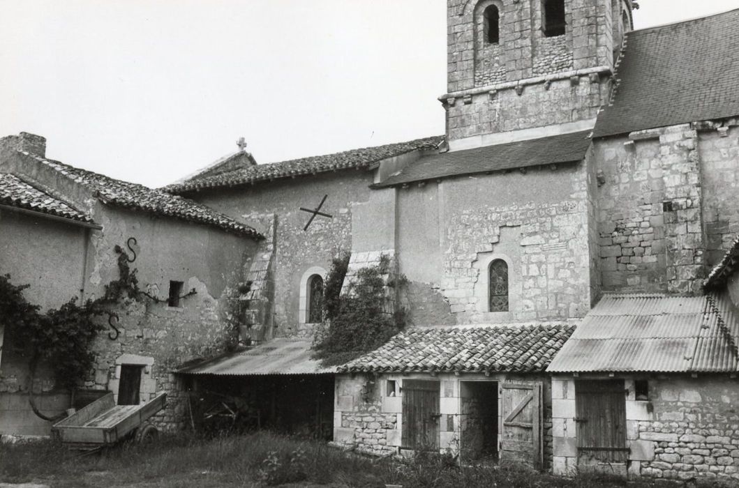 façade latérale sud, vue partielle