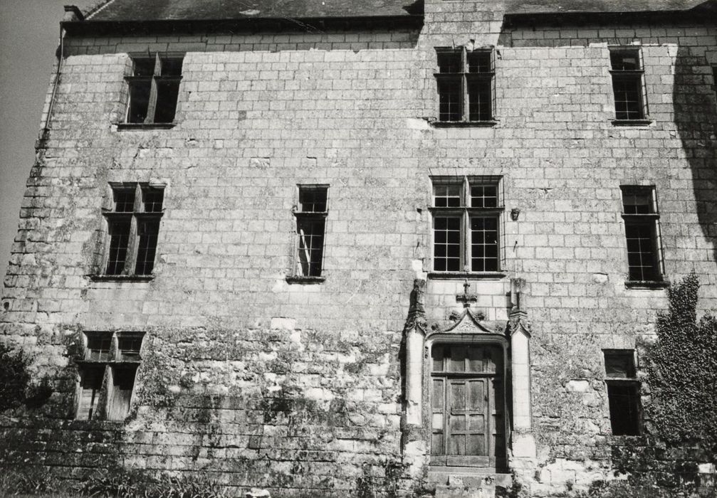 façade ouest, vue partielle