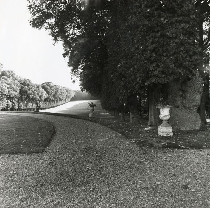 parc, grande perspective sud-Ouest, vue partielle