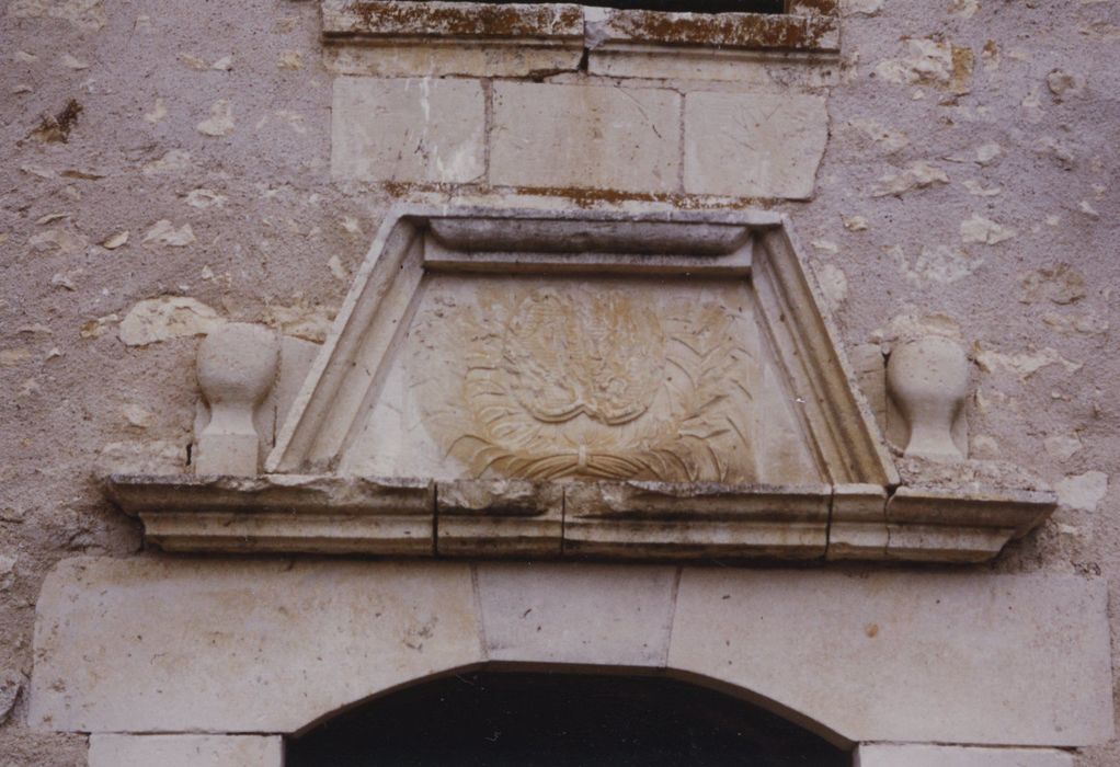 porte d’accès sud, détail du tympan