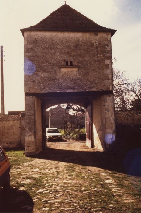 porche d’accès à la cour intérieure, élévation nord