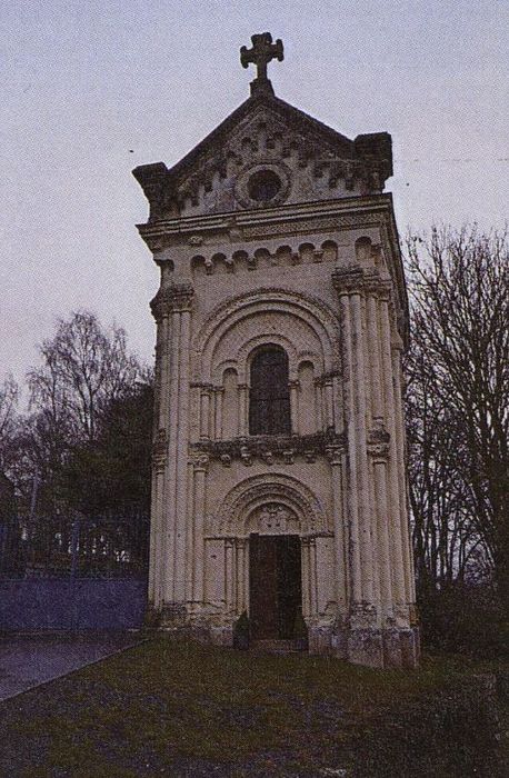 façade antérieure (photocopie numérisée)