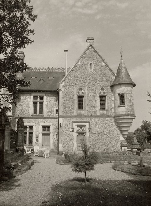 façade ouest, vue partielle