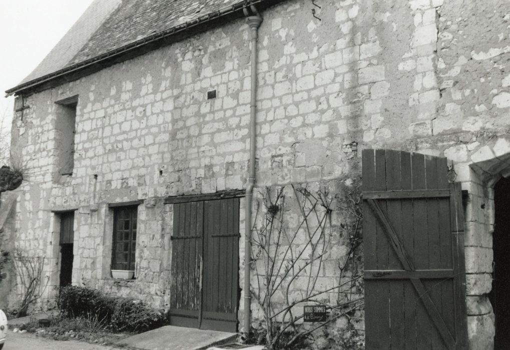 façade latérale sud, vue partielle