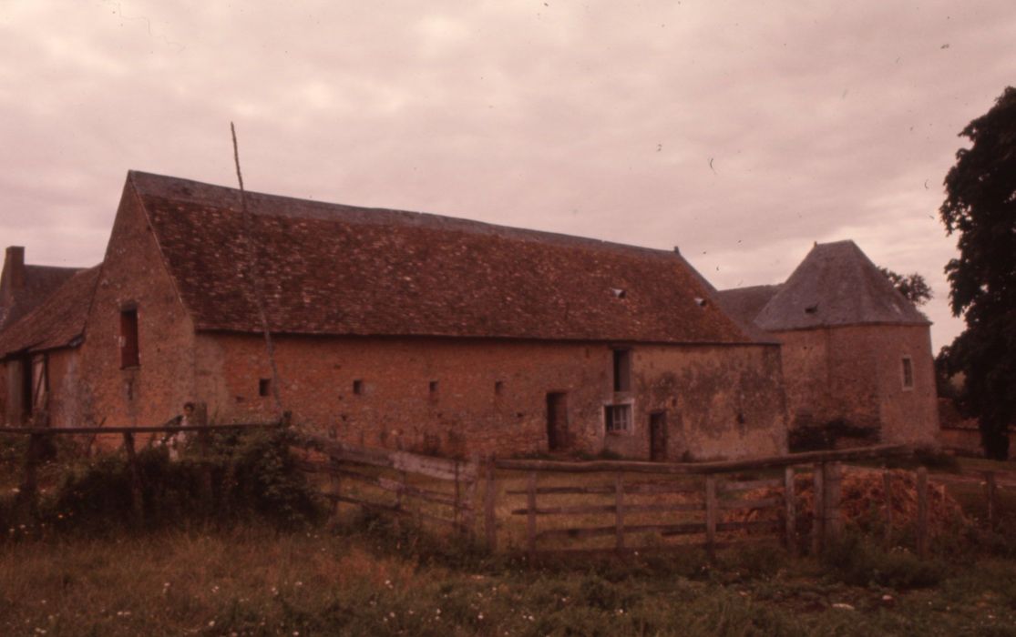 communs, grande grange, façade sud