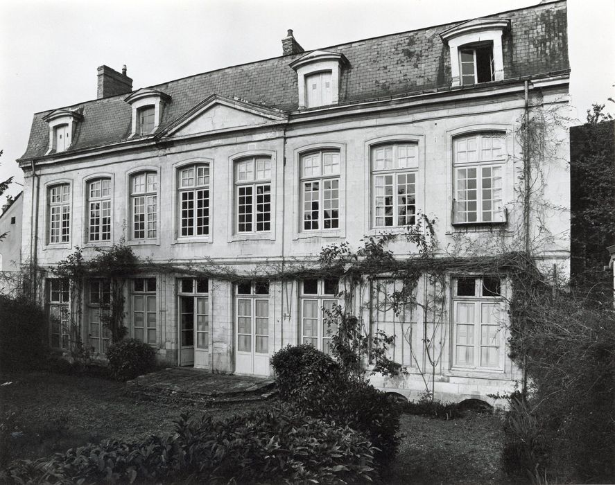 façade sur jardin