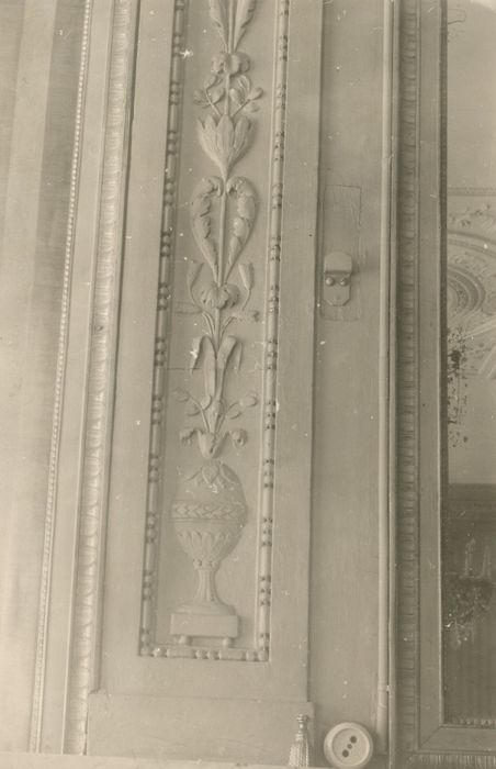 salon Louis XVI, lambris de revêtement, détail