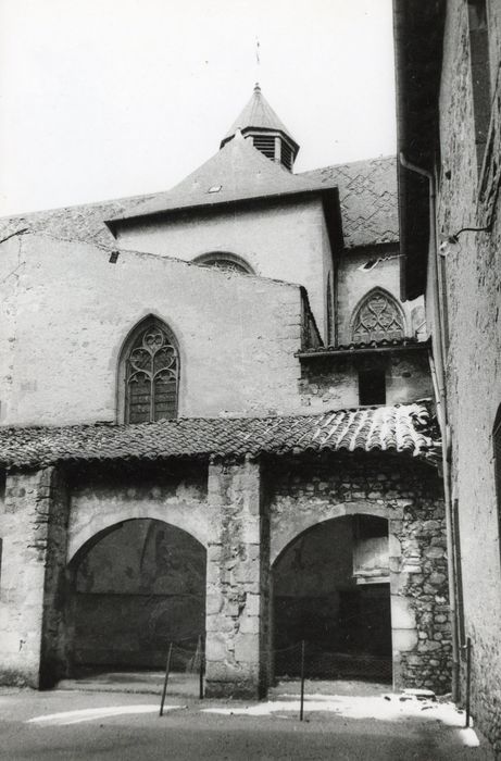 cloître, galerie nord, vue partielle