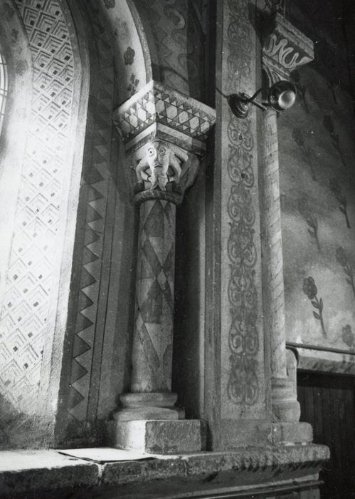 choeur, détail d’un chapiteau et de sa colonnette